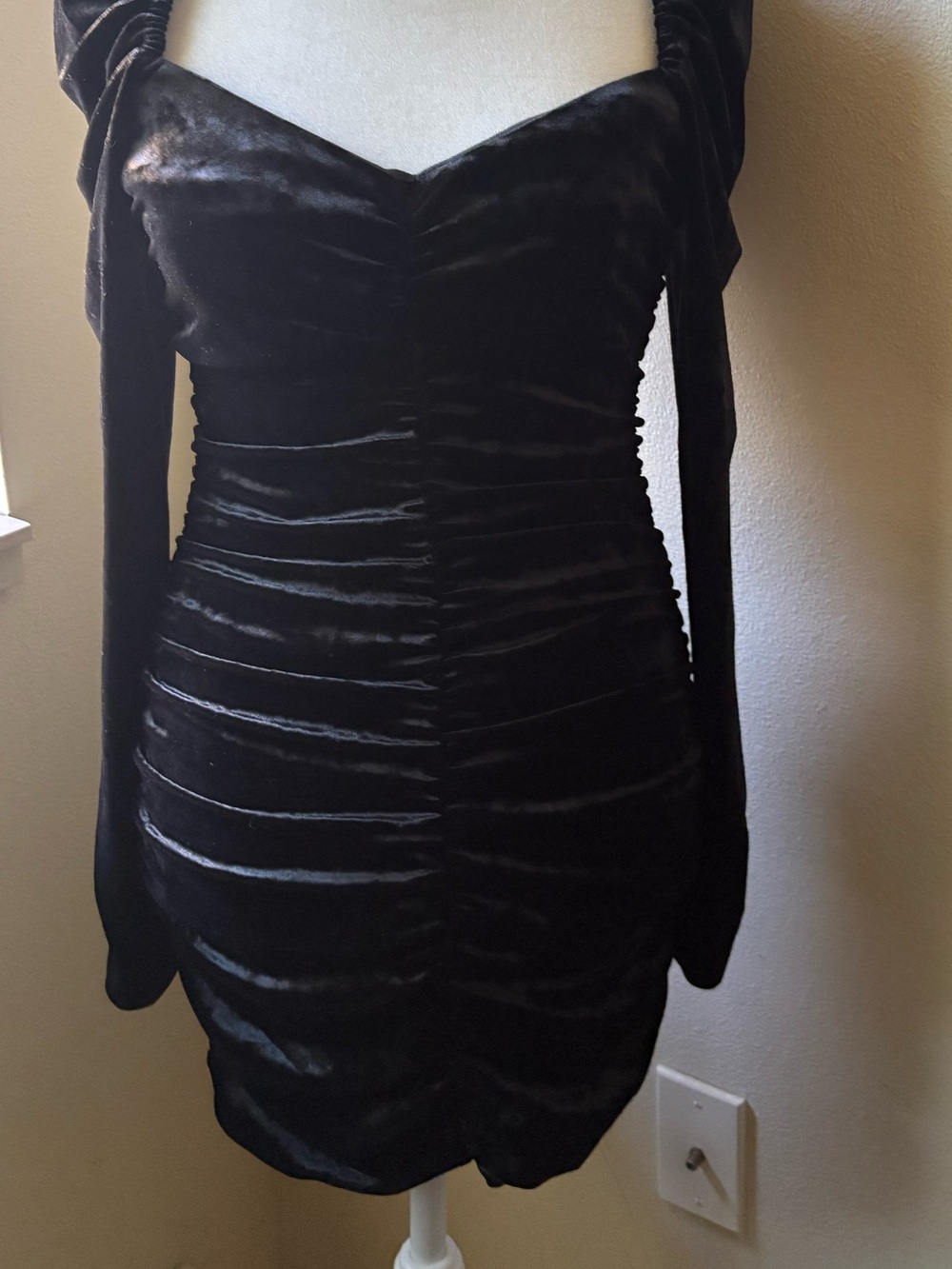 Bardot Black Velvet Ruched Bodycon Dress XS